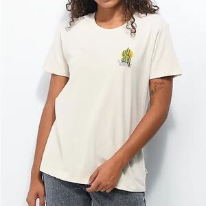 vans truckster “greetings from vans” cactus tee shirt in cream. size large